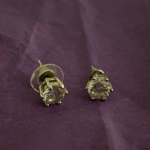 Diamond look earrings